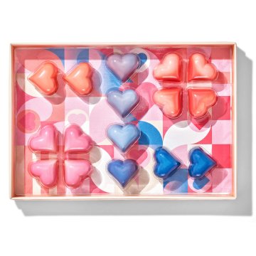 16 heart-shaped bonbons inside our Modern Love Chocolate Hearts Collection