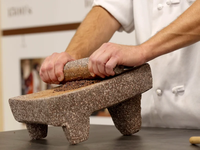 Cacao Experience Grinding Cacao Beans